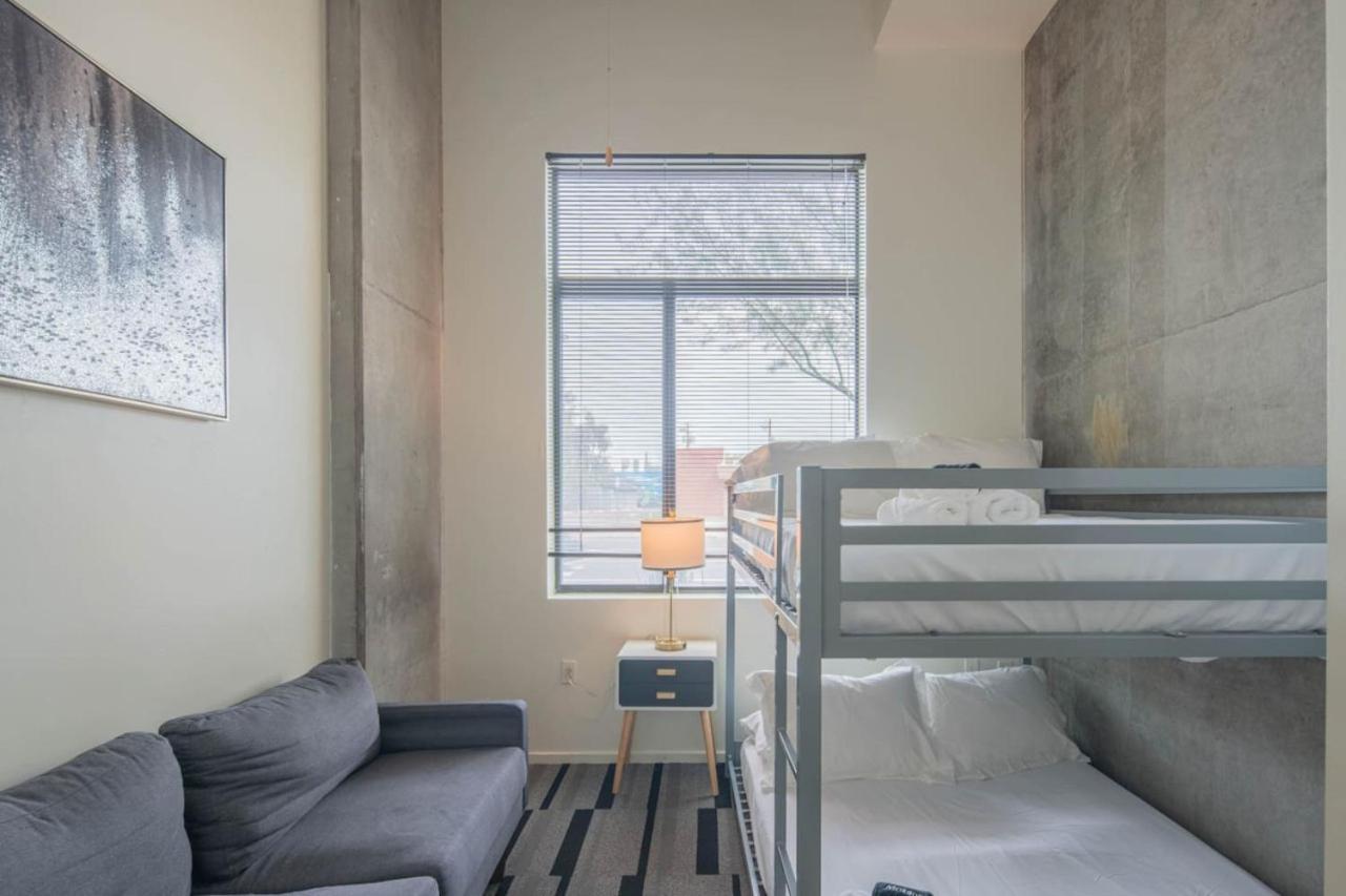 Apartemen Cozy 2bd - Dt - Gym, Pool, Parking - Sleep 8 Phoenix
